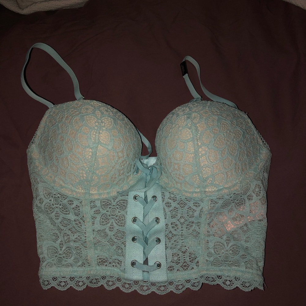 Padded Demi with zip back and matching panties